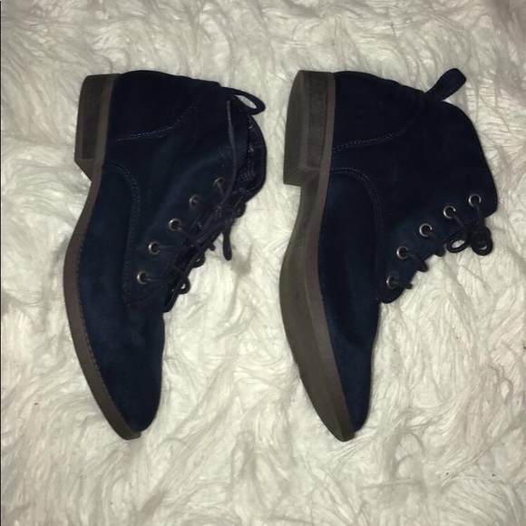 Boots - Picture 1 of 3